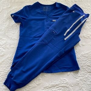 Figs Winning Blue Scrub Set